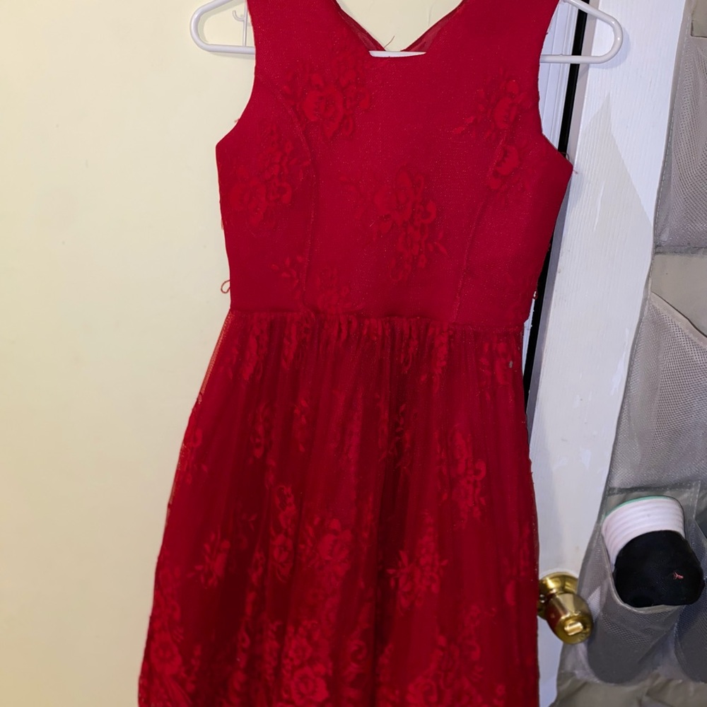 Red - Picture 3 of 3